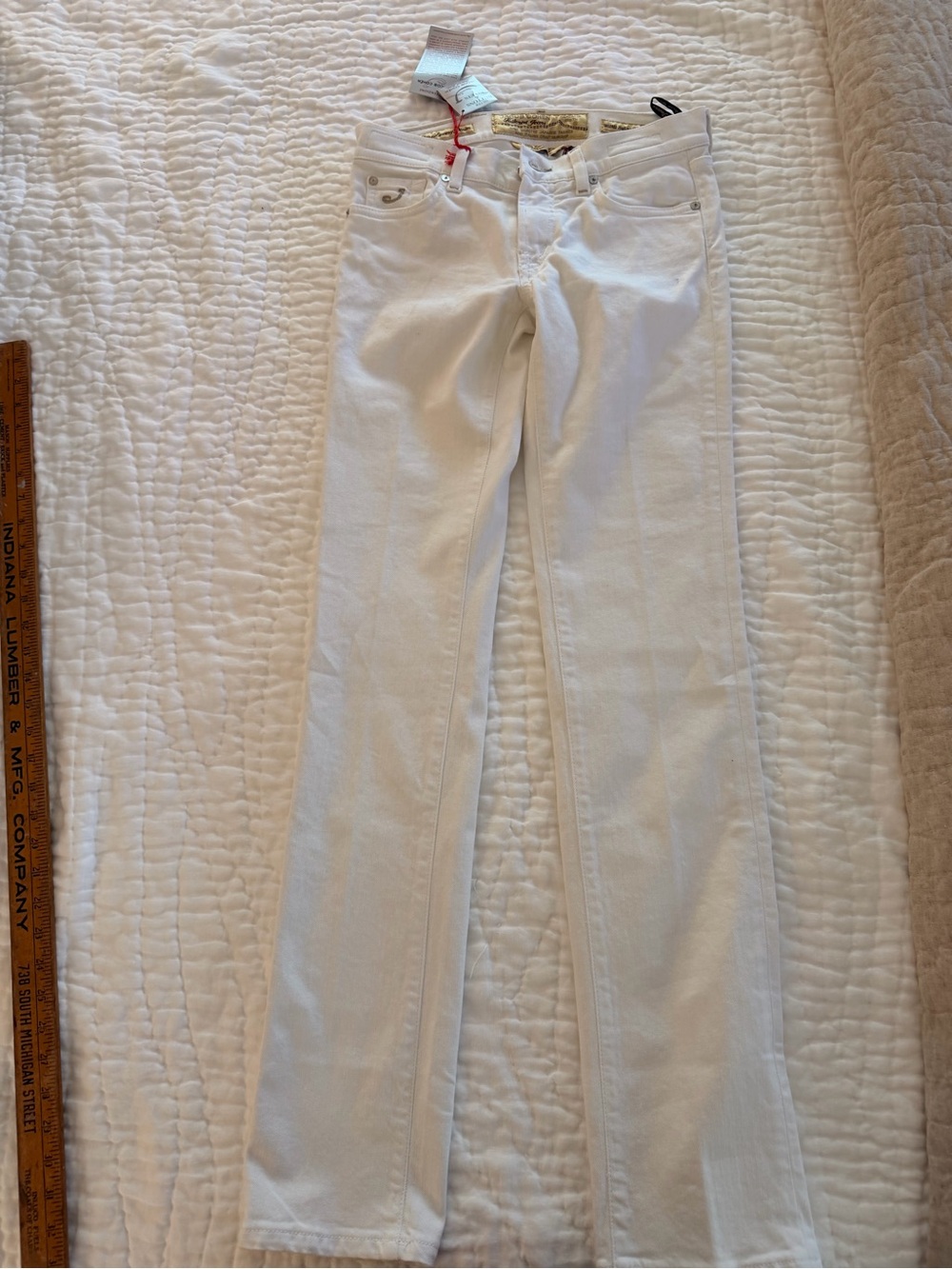 White Jacob Cohen Straight Jeans 25 Tall. X 31. One tiny mark. See pics
